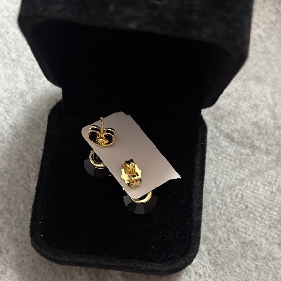 Elegant Gold and Black Earrings - Picture 2 of 3